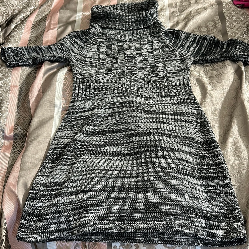 Love Sweater dress sz L 2 different dresses